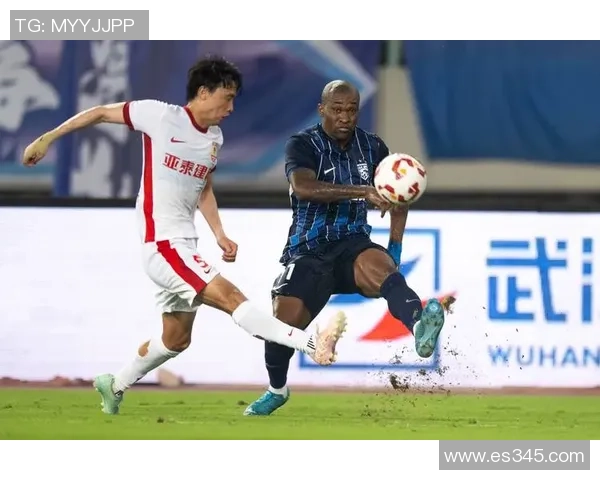 武汉足球队近期状态分析与表现评估：数据透视球队竞争力与发展趋势